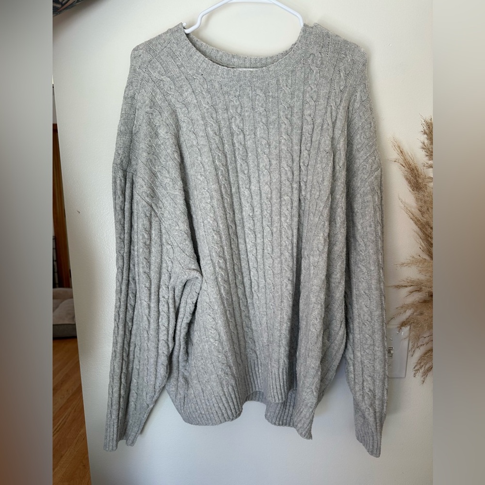 Hollister Gray Cable Knit Sweater